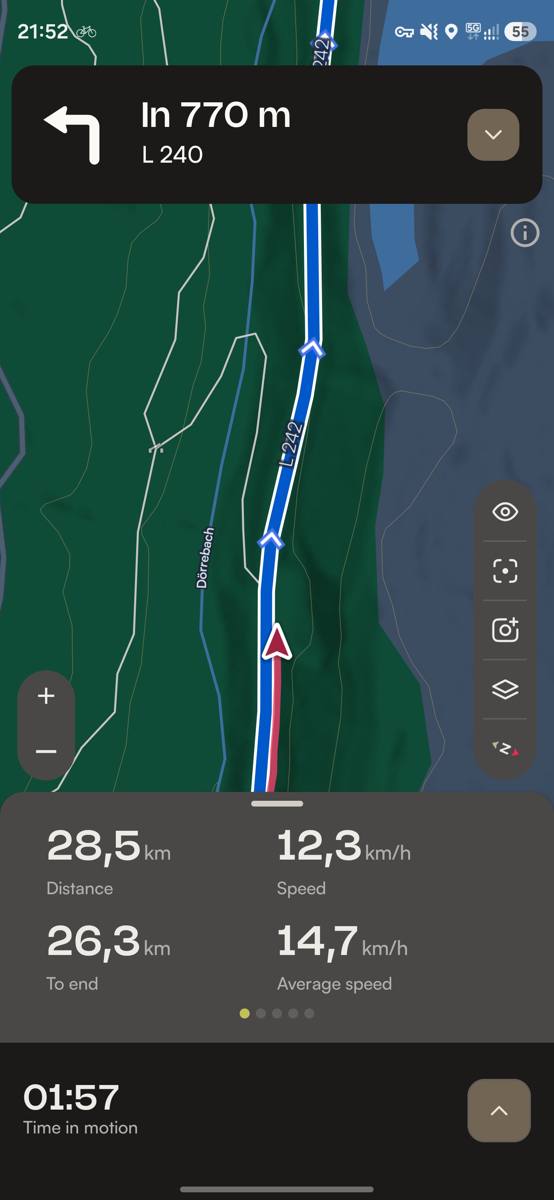 Komoot-Umplanung bei Nacht: über die L242 statt durch den Wald. Noch 26,3 km.