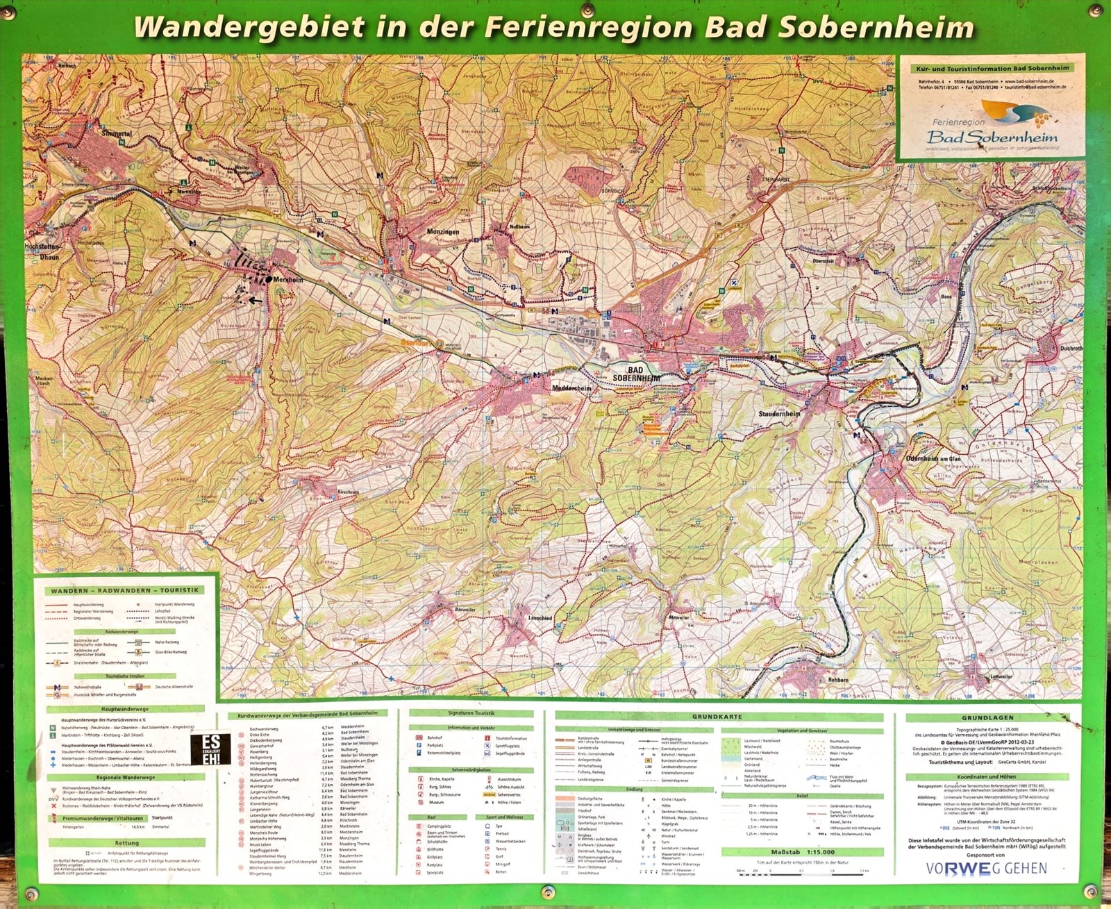 Wandertafel mit topografischer Karte der Ferienregion Bad Sobernheim, Rundwanderwege-Liste und Legende